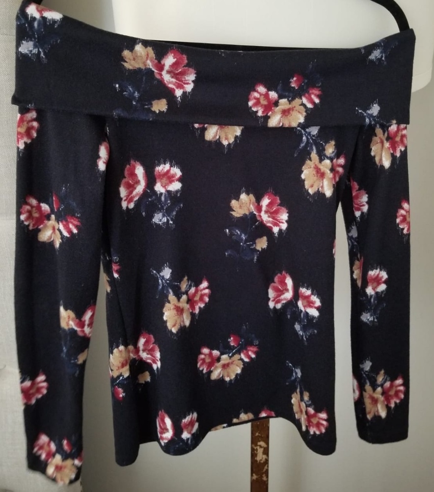 Haute Monde off the shoulder top. PRICE REDUCED!!